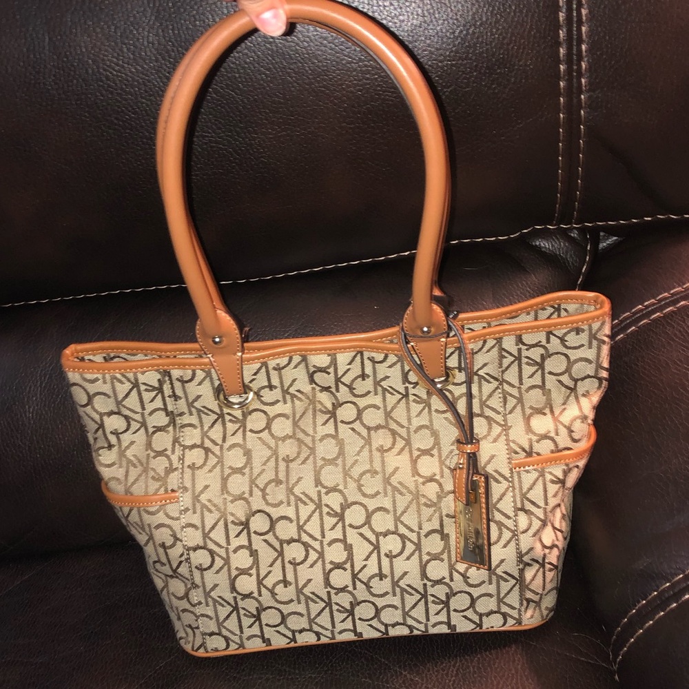 Calvin Klein shoulder tote, new with tags